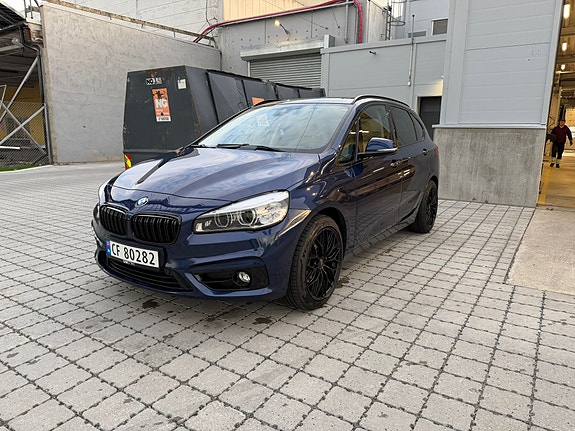 BMW 218i 28 of 30