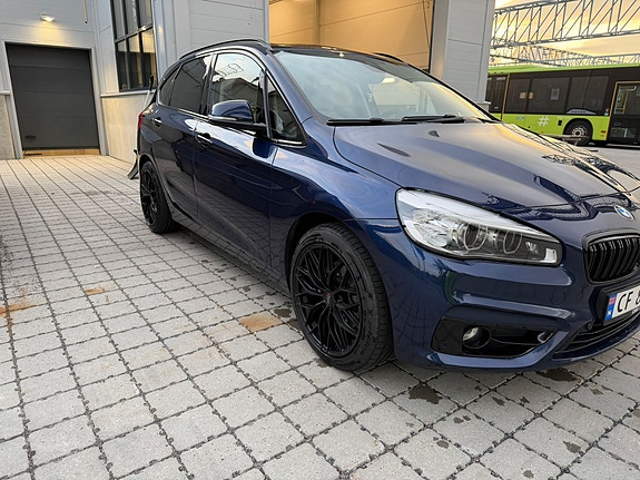 BMW 218i 27 of 30