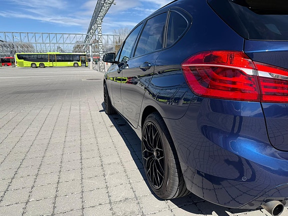 BMW 218i 11 of 30