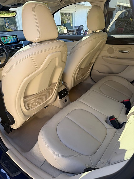 BMW 218i 14 of 30