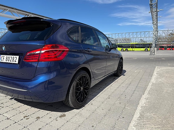 BMW 218i 9 of 30
