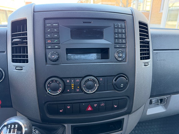 Volkswagen Crafter 10 of 19