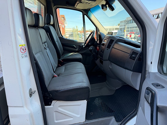 Volkswagen Crafter 8 of 19