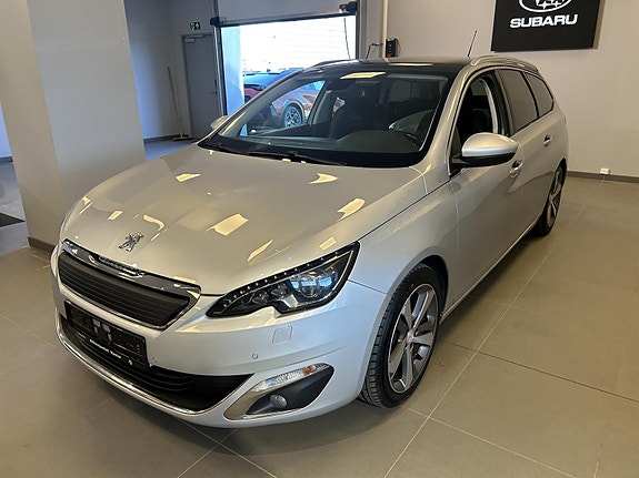 Peugeot 308 2 of 8