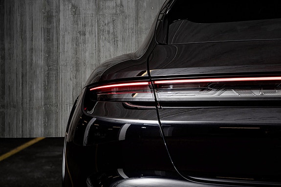 Porsche Taycan Turbo S 13 of 30