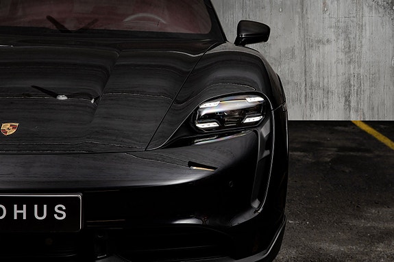 Porsche Taycan Turbo S 5 of 30