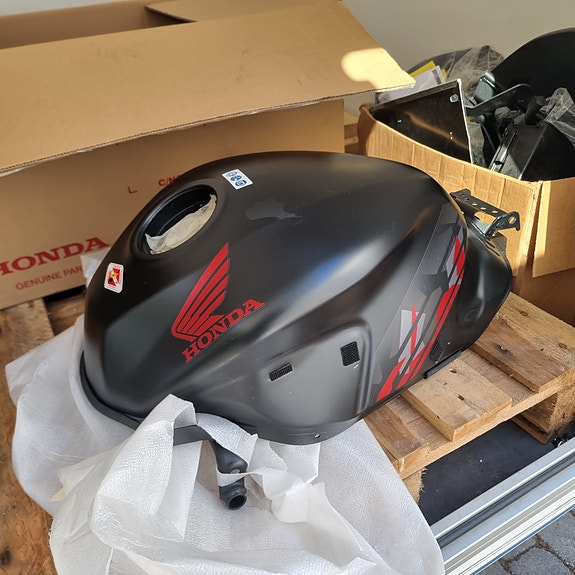 Product image 2 of 7