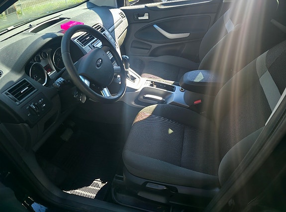 Ford Kuga 9 of 15