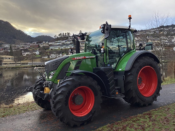 Fendt FENDT 724 VARIO premium‑traktor