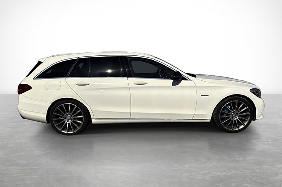 Mercedes-Benz C-Klasse 4 of 5