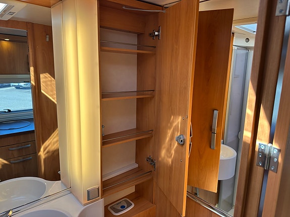 Hymer B 698 CL 21 of 30