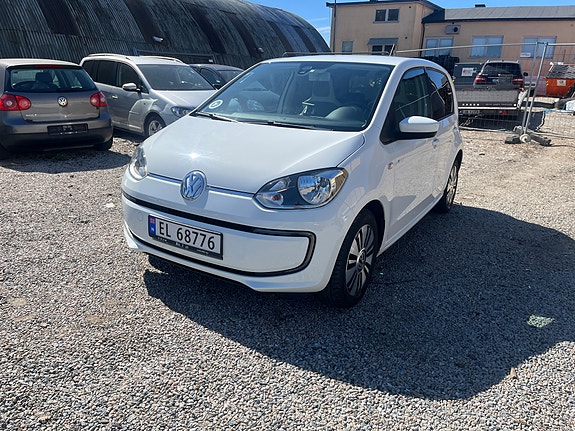 Volkswagen UP! 12 of 24