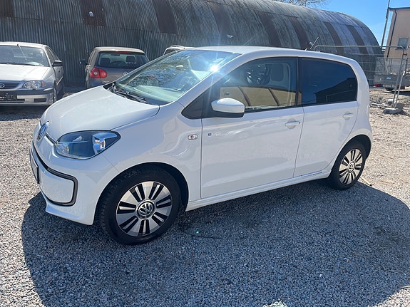 Volkswagen UP! 9 of 24