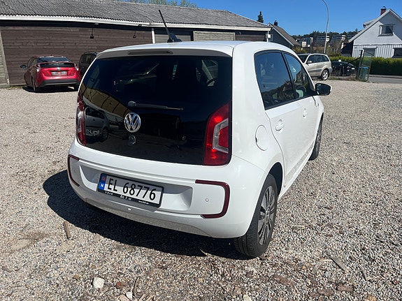 Volkswagen UP! 5 of 24