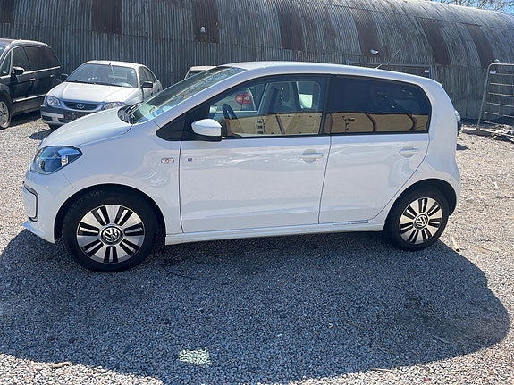 Volkswagen UP! 10 of 24