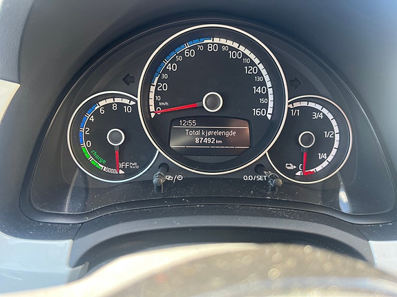 Volkswagen UP! 18 of 24