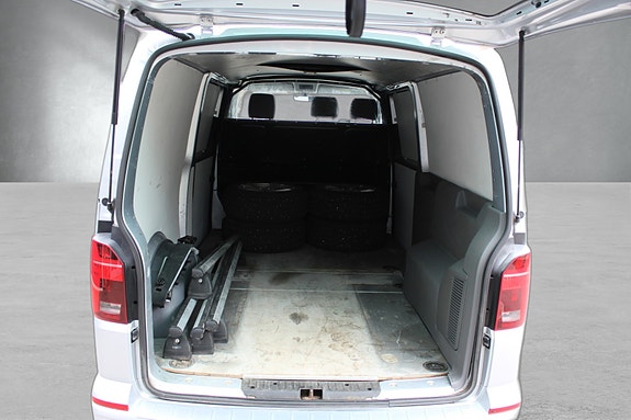 Volkswagen Transporter 12 of 21