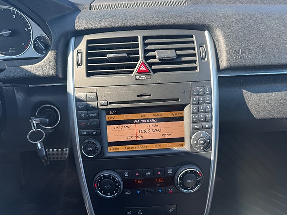 Mercedes-Benz B200 9 of 10