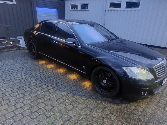 Mercedes-Benz S500 5 of 19