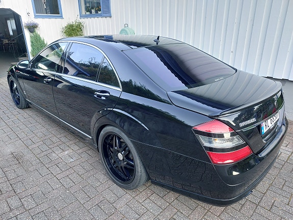 Mercedes-Benz S500 3 of 19