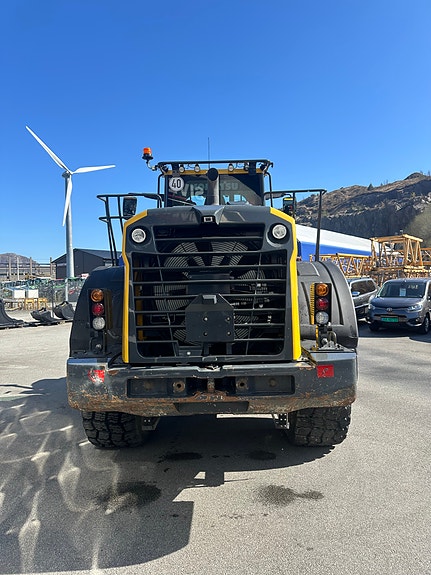 Komatsu WA 380-8E0 5 of 5
