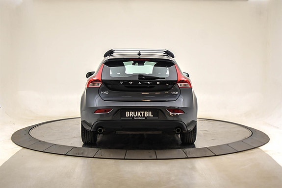 Volvo V40 4 of 5