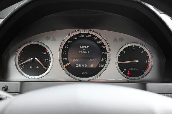 Mercedes-Benz C220 d 16 of 18