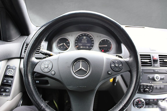 Mercedes-Benz C220 d 14 of 18