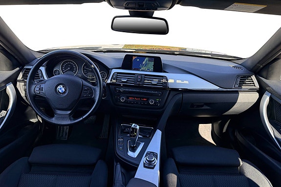 BMW 318d 14 of 30