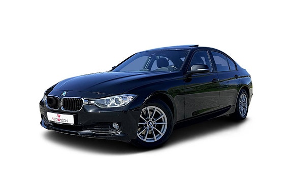 BMW 318d 2 of 5