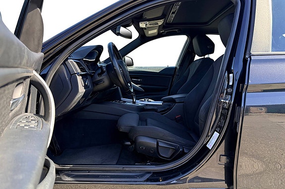 BMW 318d 11 of 30