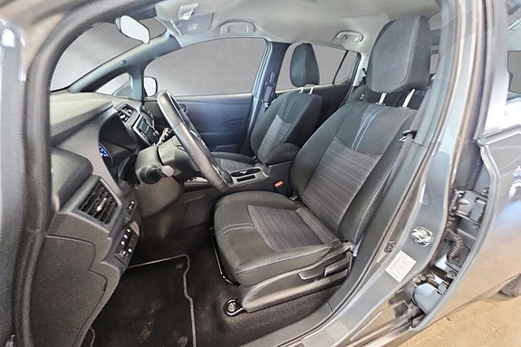 Nissan Leaf 9 of 21