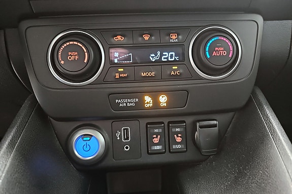 Nissan Leaf 16 of 21