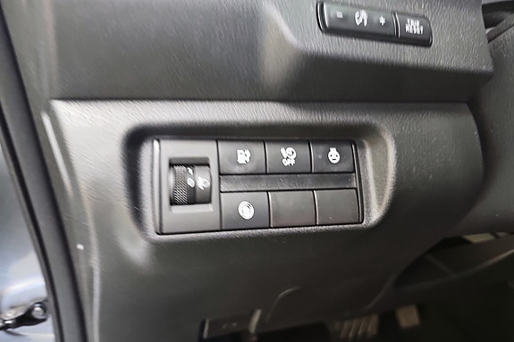 Nissan Leaf 12 of 21