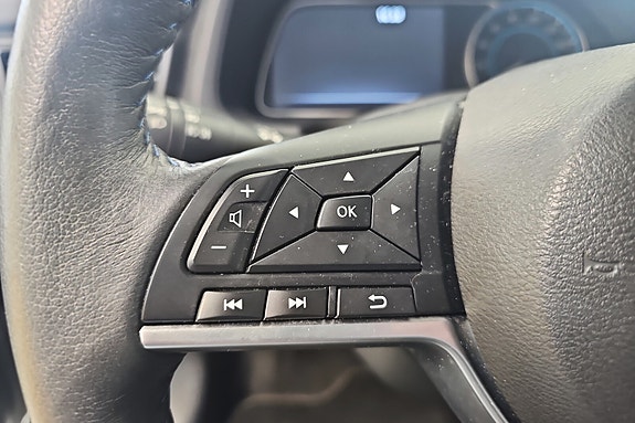 Nissan Leaf 15 of 21