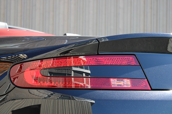 Aston Martin V8 Vantage 18 of 30