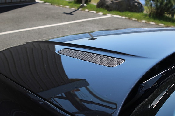 Aston Martin V8 Vantage 16 of 30