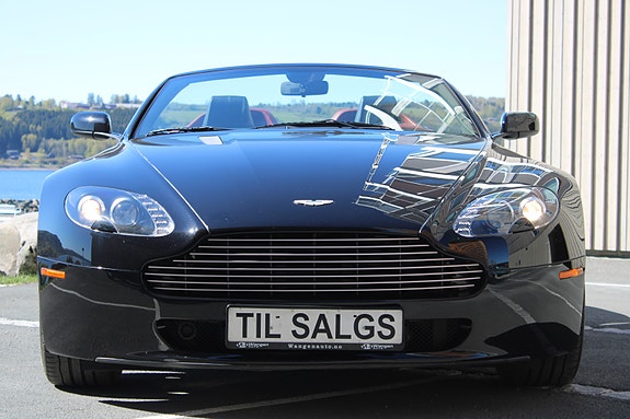 Aston Martin V8 Vantage 2 of 30