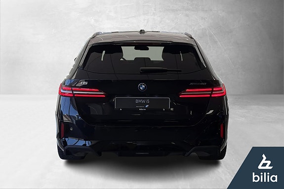 BMW i5 3 of 5