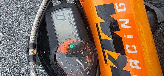 KTM 690 SMC 7 of 8