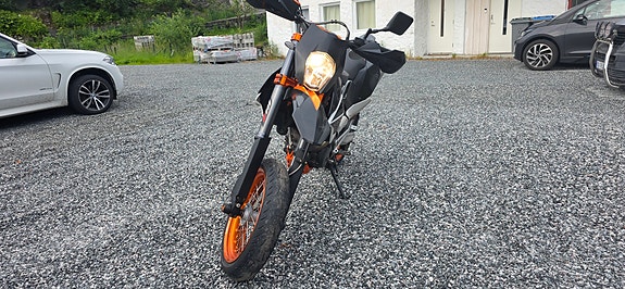 KTM 690 SMC 6 of 8