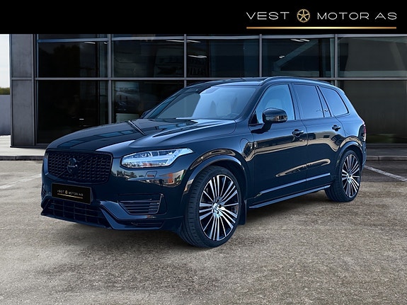 Volvo XC90 3 of 5