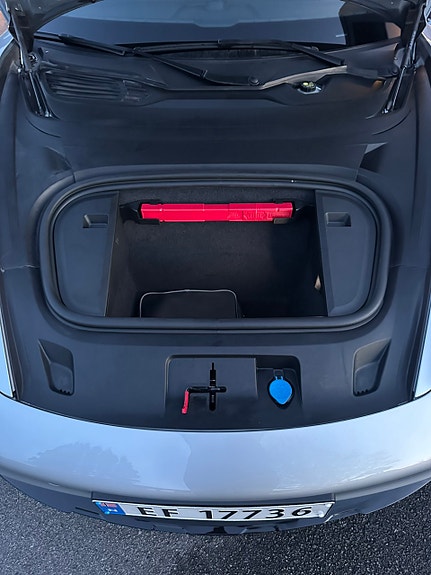 Porsche Taycan 3 of 27