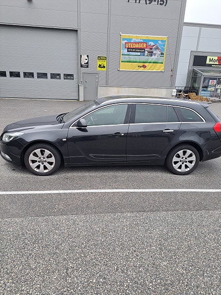 Opel Insignia 2 of 30