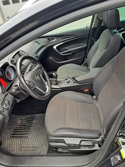 Opel Insignia 18 of 30