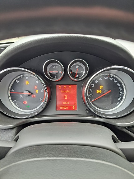 Opel Insignia 12 of 30