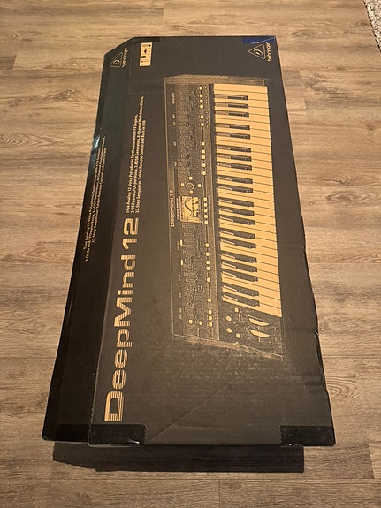 Product image 8 of 8