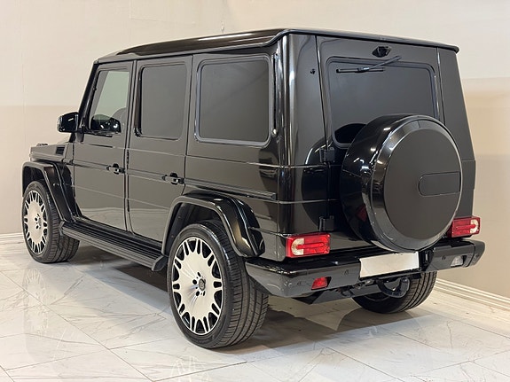 Mercedes-Benz Geländewagen 16 of 30