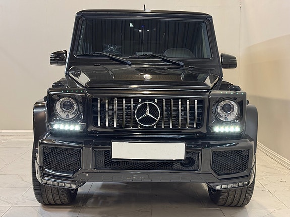 Mercedes-Benz Geländewagen 13 of 30