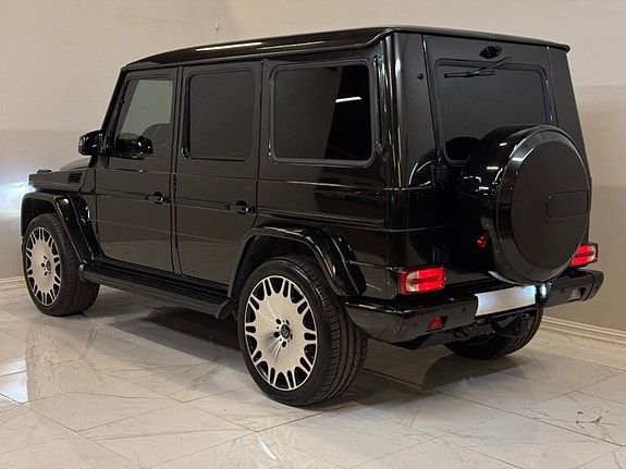 Mercedes-Benz Geländewagen 19 of 30